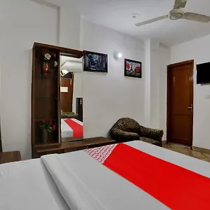 Hotel Oyo Flagship 81002 Tsa, New Delhi
